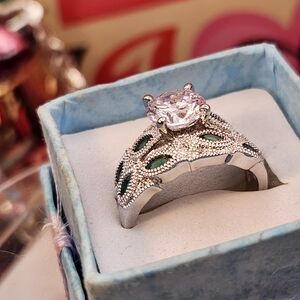 Elegant Silver and Green Gemstone Ring